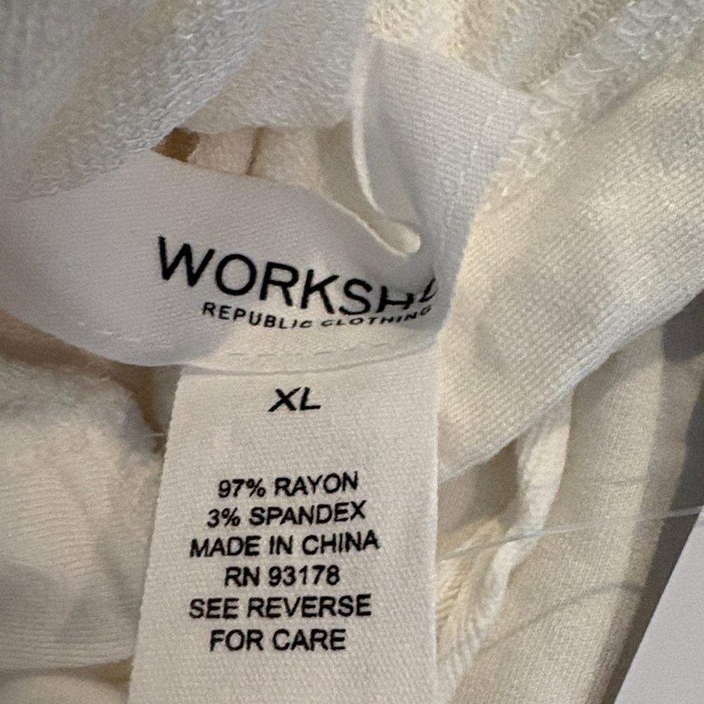 Workshop Republic Clothing white Hoodie Sweatshirt NWT - Picture 8 of 8